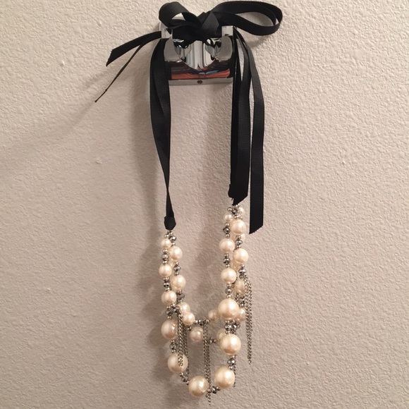 Pearl necklace. Worn once - Picture 3 of 6